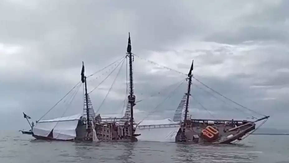 La nao hundida en el balneario de Puerto Vallarta, en el oeste de México.