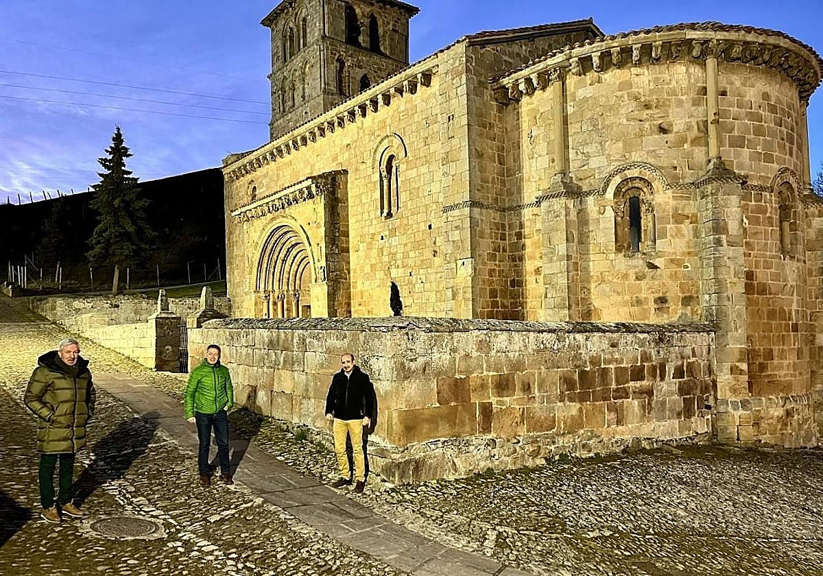Imagen de cuando se puso en marcha la iluminación exterior del templo hace un par de años.