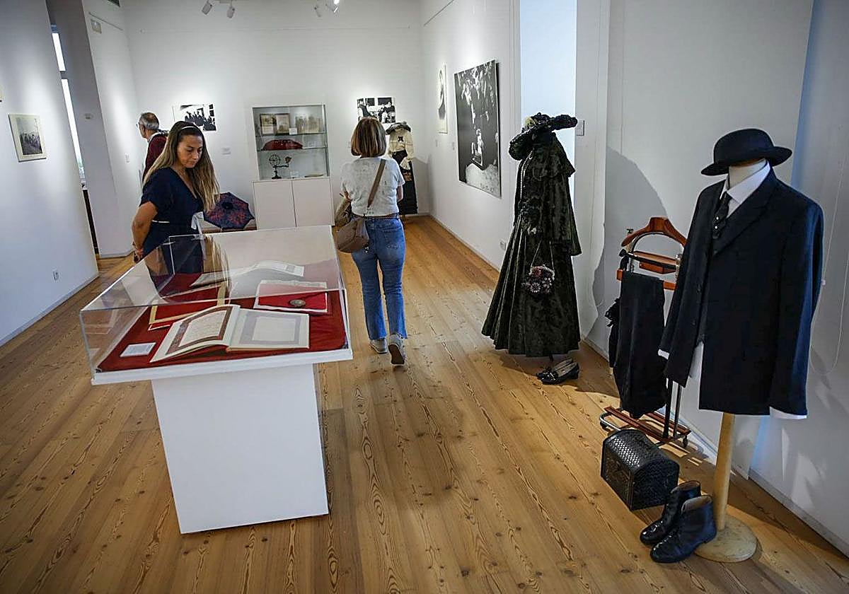 La exposición permanecerá abierta en la Casa Blanca de la finca del marqués hasta el 30 de noviembre.