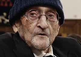 Álvaro Pombo en la ceremonia del Cervantes.