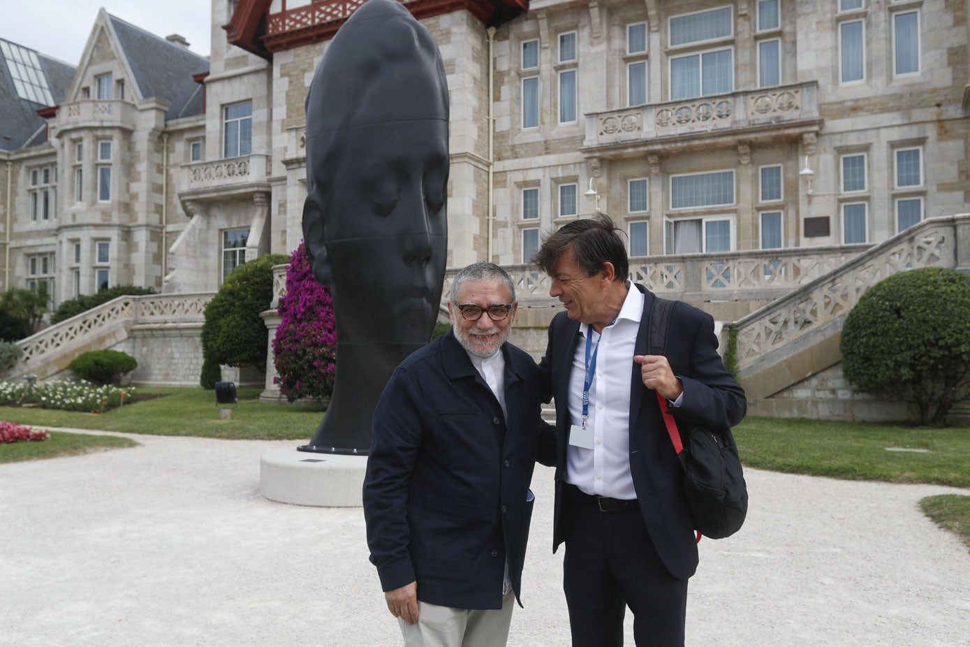 21-07-2022. Con el escultor Jaume Plensa, que cedió la hermosa 'Carlota' en 2022.