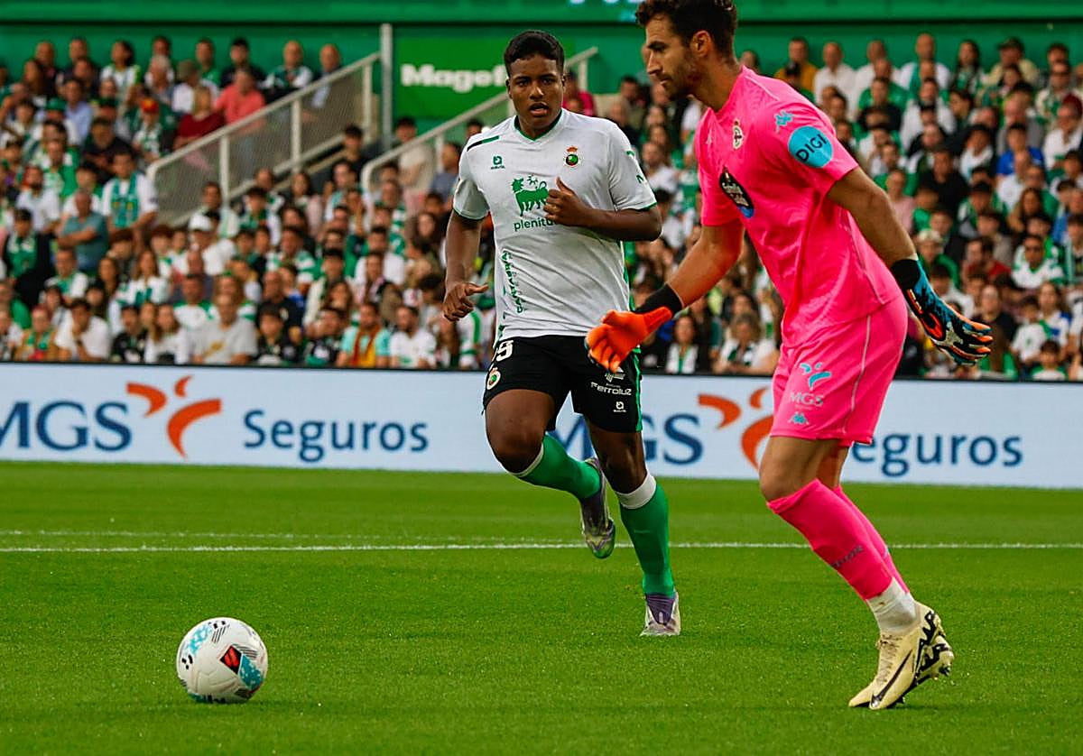 Jeremy, junto a Germán, portero del Deportivo.