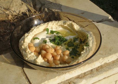 Los garbanzos son el ingrediente principal del hummus tradicional.