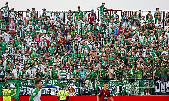 Afición racinguista en Anduva, la pasada temporada.