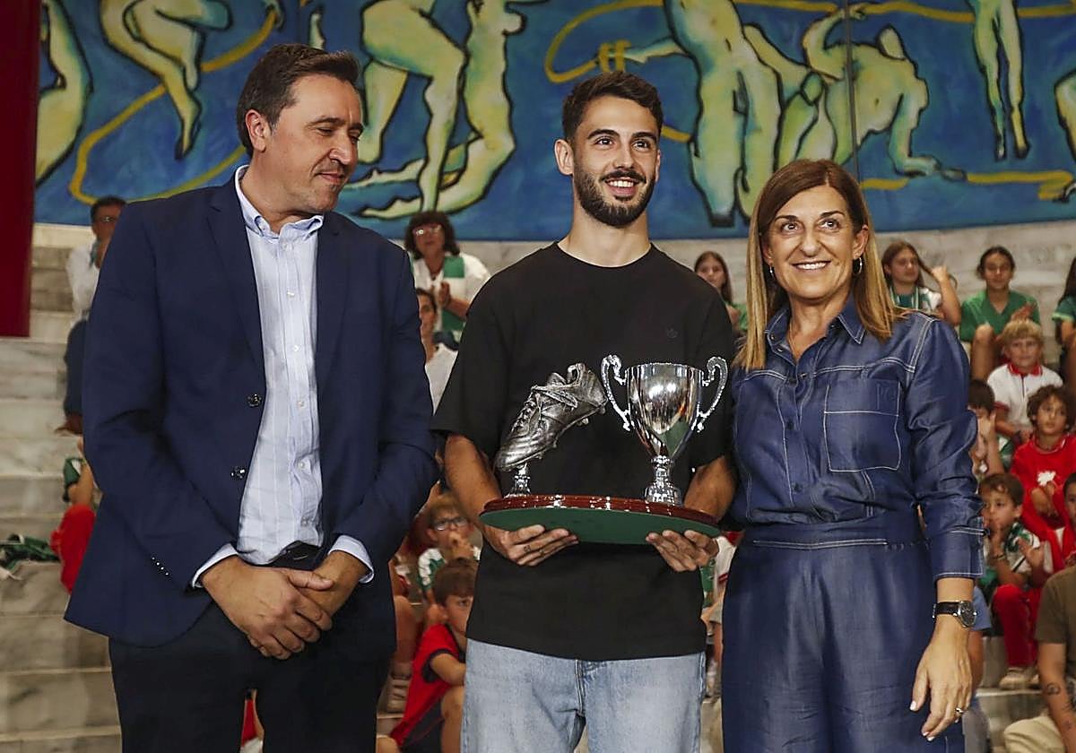 Juan Carlos Fernández, Andrés Martín y María José Sáenz de Buruaga.