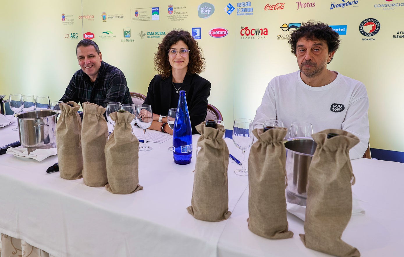 Fernando Mayoral, Flavia Elías y Jon Andoni Rementería, sumilleres.