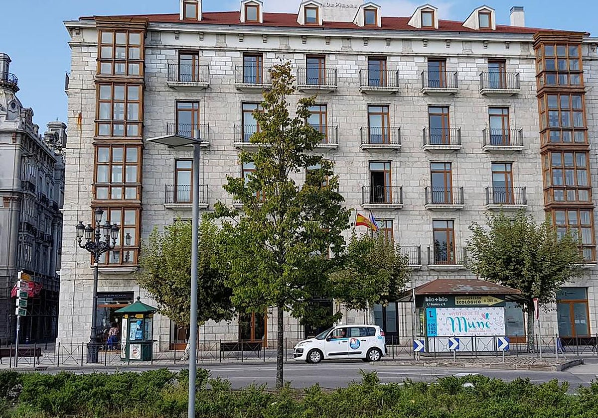 Casa de Piedra, sede de la Agencia Cántabra de Administración Tributaria (ACAT).