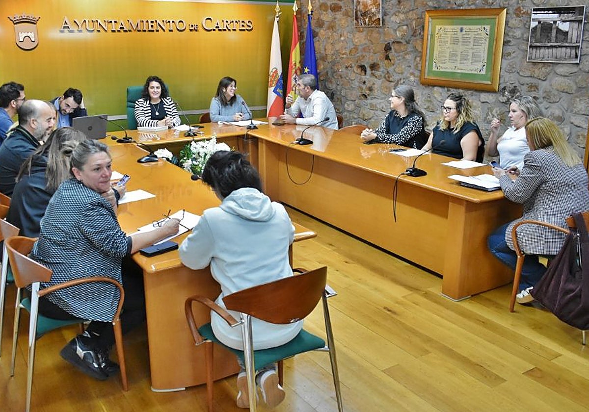 Sesión plenaria celebrada este jueves en Cartes.