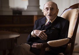 Álvaro Pombo, en La Magdalena.