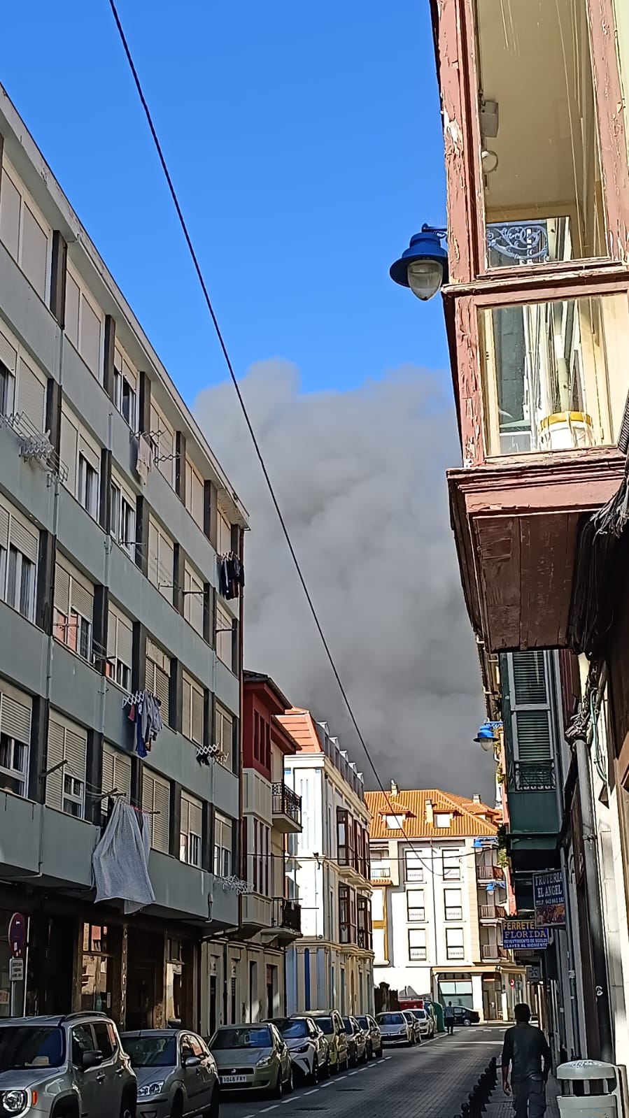 El humo llegó al centro de Santoña