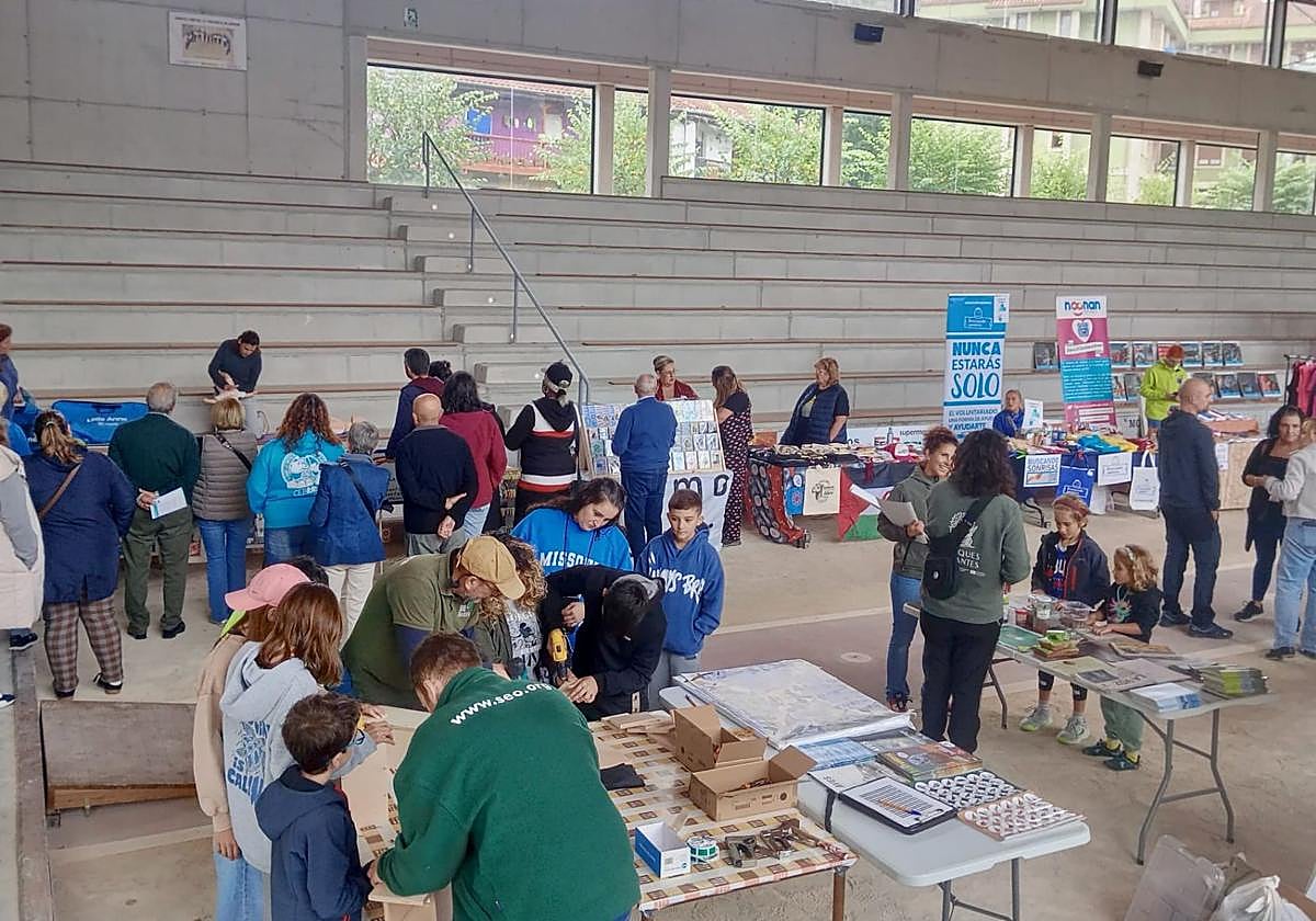 La bolera cubierta acogió el grueso de la programación.