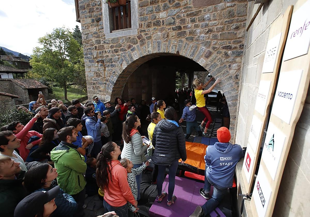 Julia Benach y Hugo Martín reinan en Potes