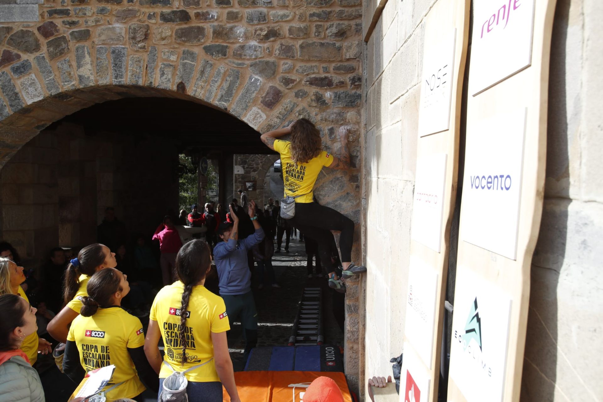 Los primeros pasos en un arco que hay que bordear.