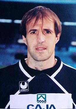 Imagen - Ochotorena, con la equipación del Racing.