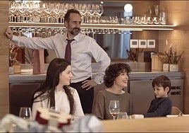 Blanca Soroa y Patricia López Arnaiz, en 'Los domingos'.