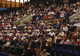 Asistentes a la gala celebrada ayer en el Palacio de Festivales. La mayoría eran voluntarios de Cohorte Cantabria.