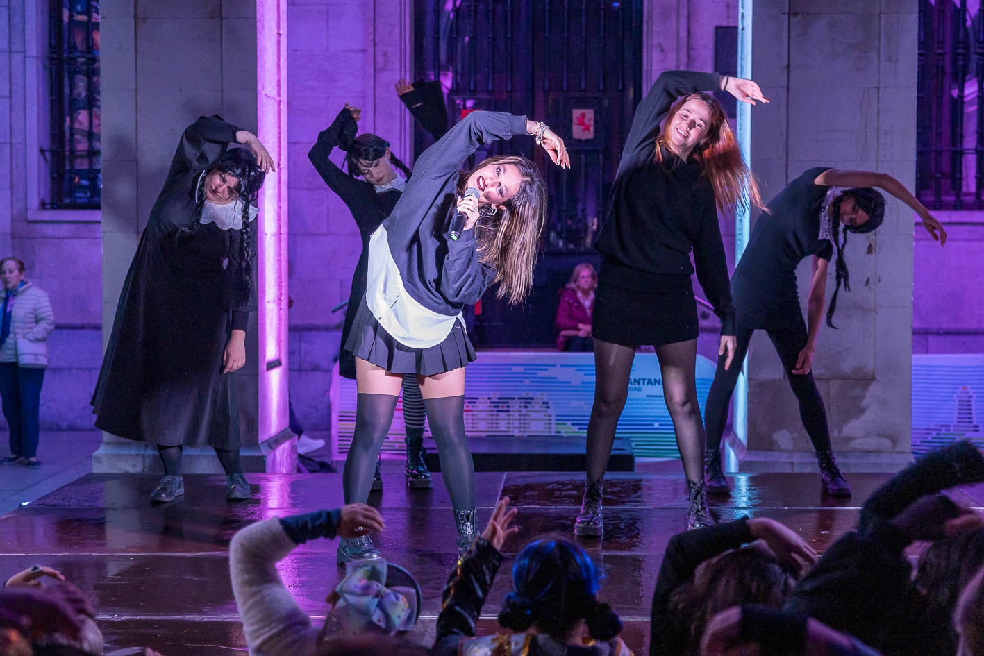 Batalla de baile de la famosa coreografía de Miércoles Addams con la canción 'Bloody Mary' de Lady Gaga.