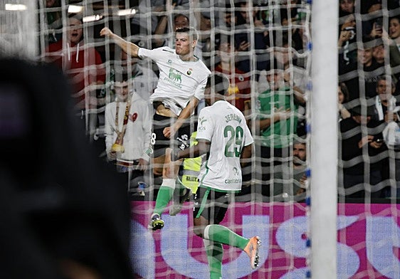 La grada de El Sardinero también celebró la noche de Halloween