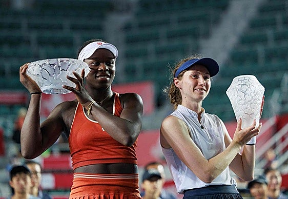 Cristina Bucsa. Rafa Pastor, en el centro como técnico durante los primeros años del Teka.