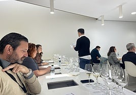 Un momento de la cata.