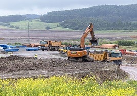 Palas excavadoras trabajando en La Pasiega.