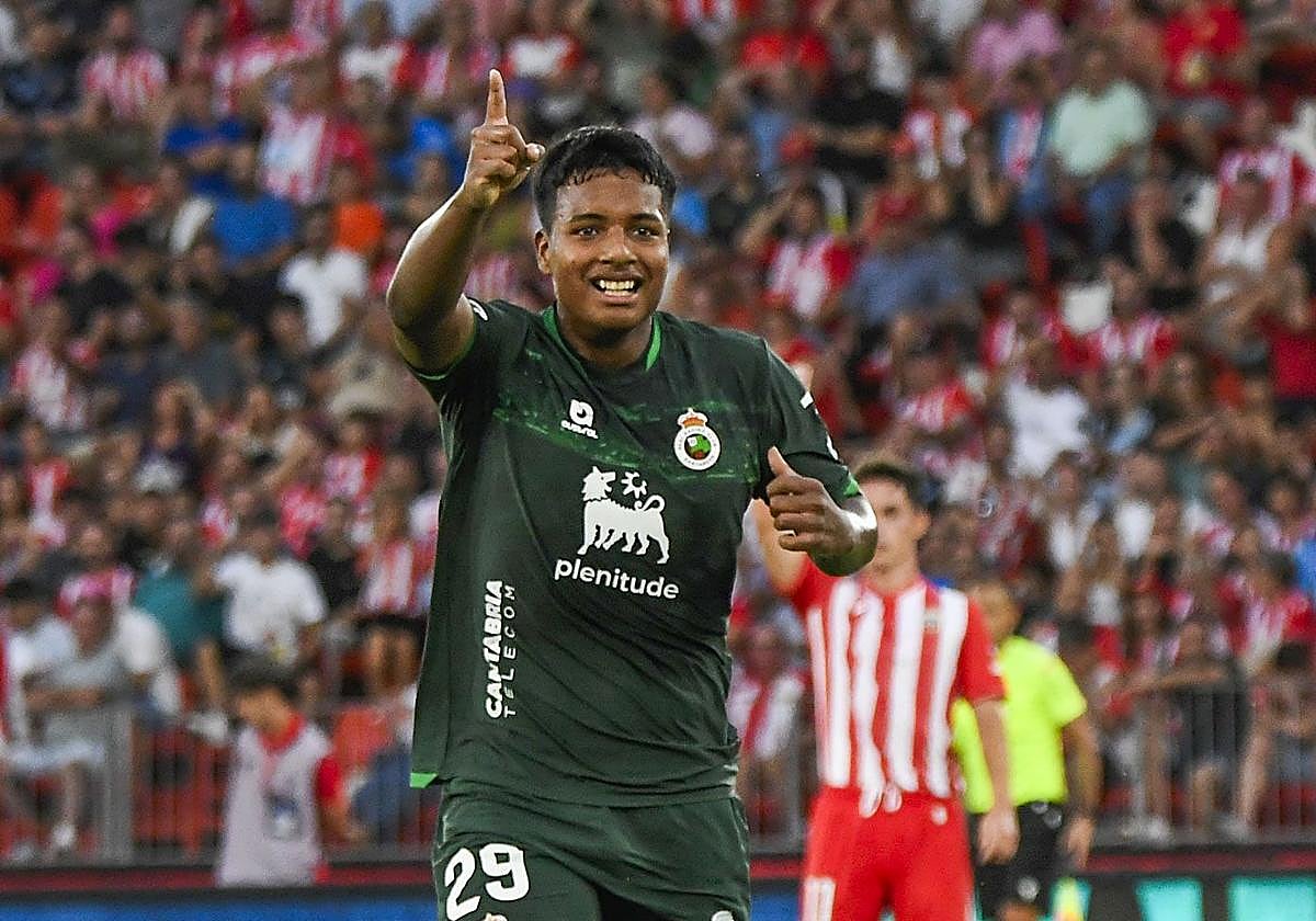 Jeremy, tras marcar uno de sus goles al Almería.