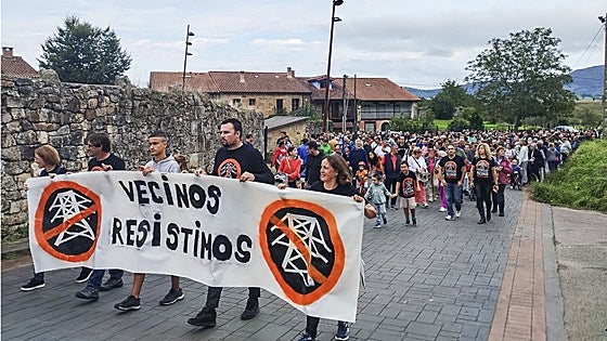Cantabristas presenta alegaciones contra los eólicos que afectan a los valles pasiegos