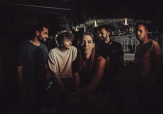 Los integrantes de la banda Leona