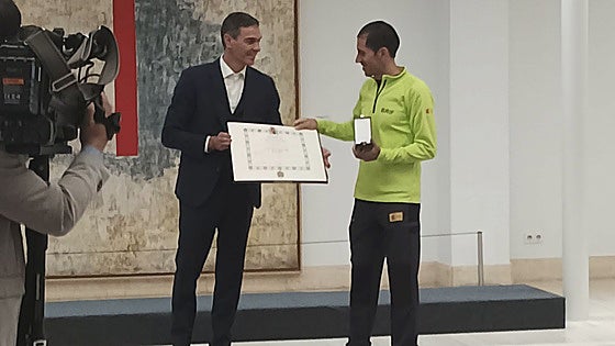 Medalla al Mérito Civil para David Núñez, preparador físico de la BRIF de Ruente