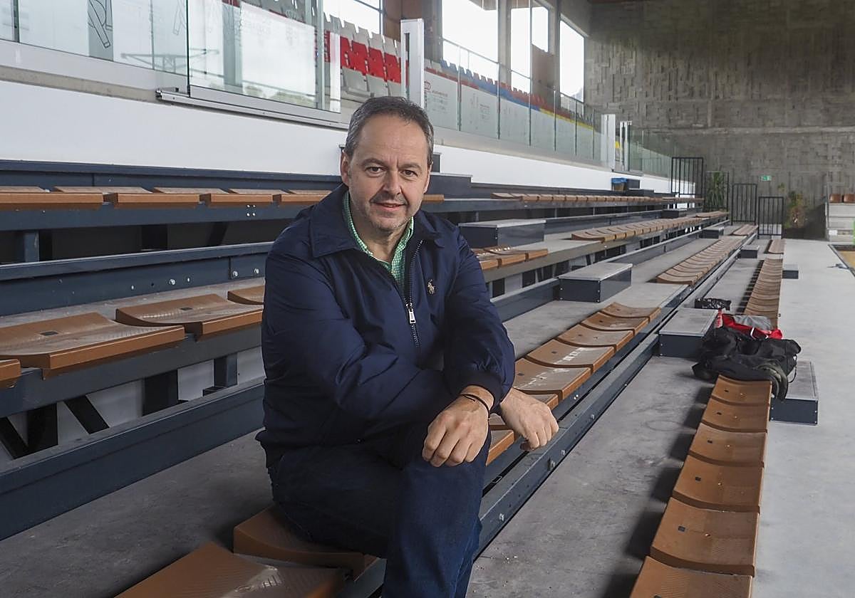 Chisco Ceballos en la bolera que lleva el nombre de su padre, Cundi Ceballos. Ricardo Lastra.