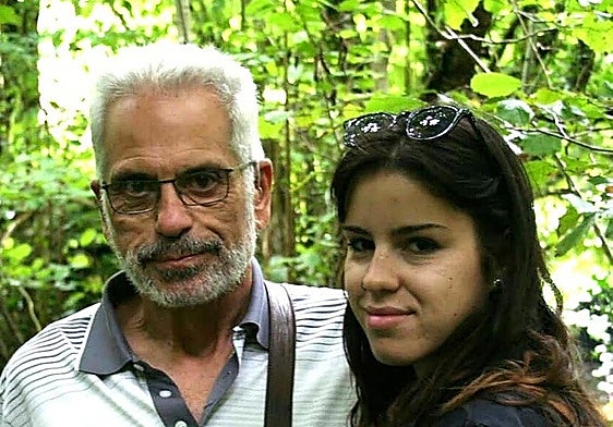 Juan Manuel Serradilla, junto a su hija Sara.