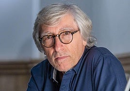David Trueba tiene hoy una doble cita con el público en Santander