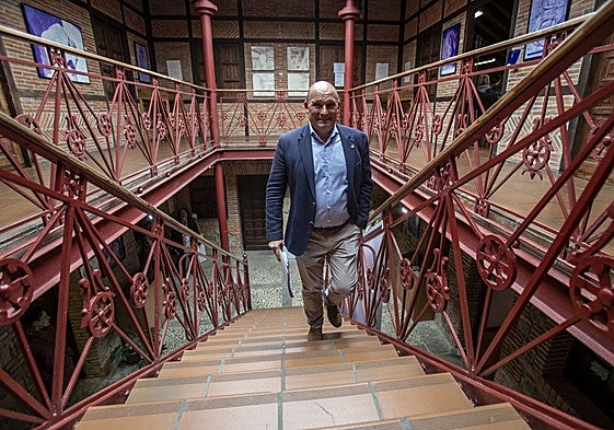 El exalcalde de Santillana y portavoz del PSOE, Ángel Rodríguez