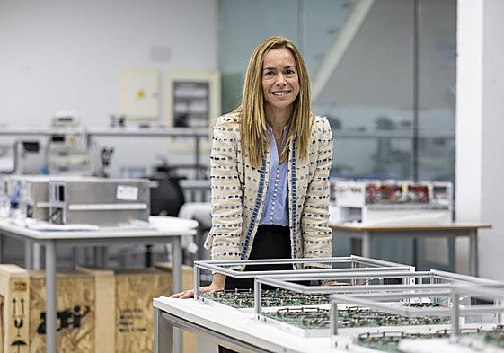 La consejera delegada de la empresa tecnológica en uno de los laboratorios que tiene en su sede del Pctcan de Santander.