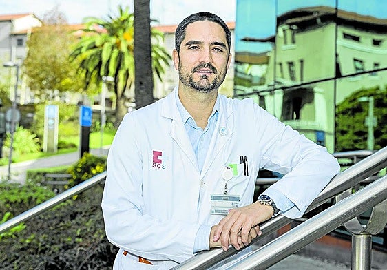 Joaquín Cabezas, especialista de Digestivo de Valdecilla y encargado de la sección de Hepatitis Víricas.