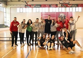 Delegación de deportistas de la UC al término del último encuentro de los Alliance Games.