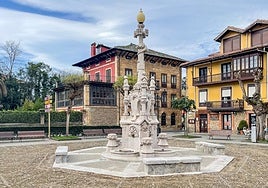 Aspecto que presenta actualmente la fuente de Los Tres Caños en Comillas.