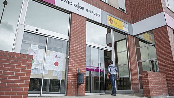 La reforma del subsidio del paro ha aumentado un 16% los beneficiarios en Cantabria