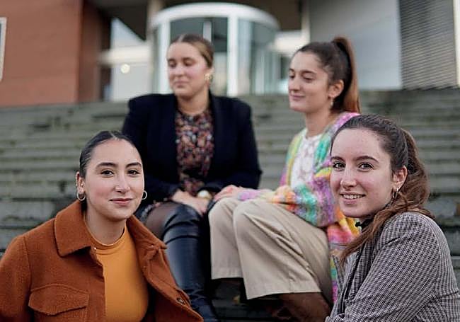 Alumnas en el Centro Universitario internacional.