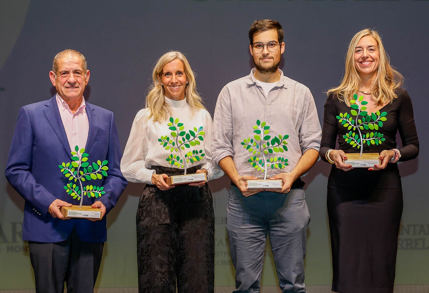 Los premiados, José Saiz, Natalia Alciturri, Diego Rosich y Paula Martínez.