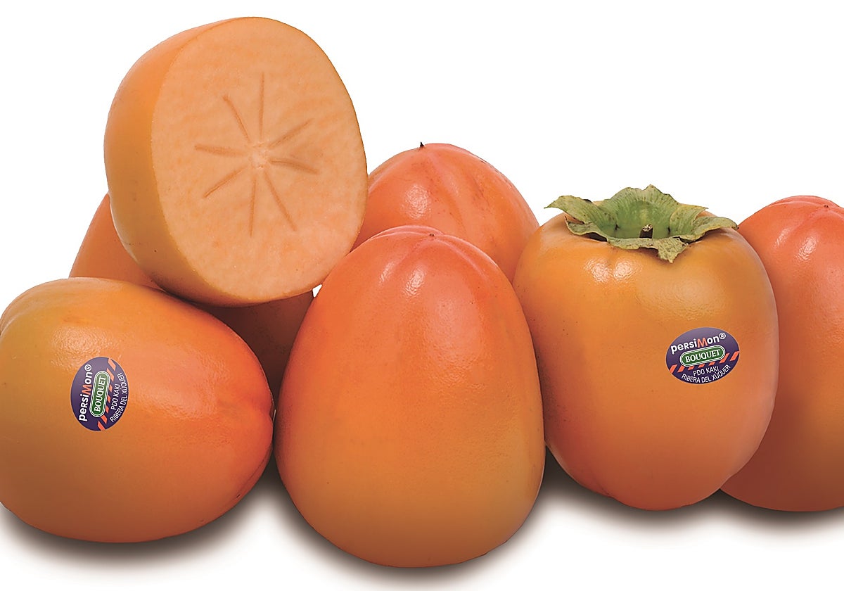 Su consistencia firme, similar a la de un melocotón, hacen del kaki (persimón en su variante valenciana) una fruta fácil de transportar y consumir.