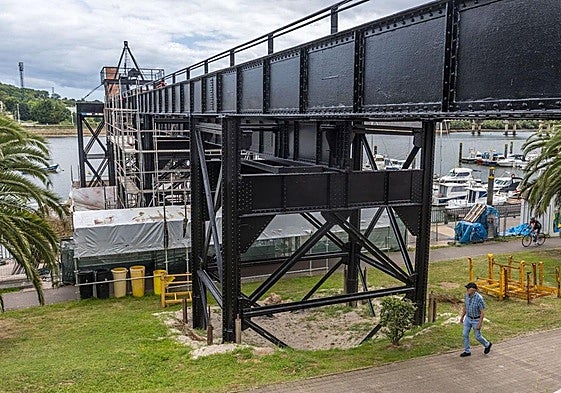 El puente, mientras se encontraba en restauración.