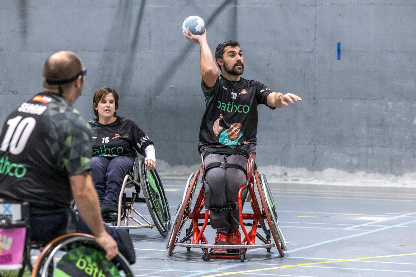 Piti se dispone a realizar un lanzamiento