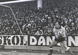 Monchi, durante el partido contra el Burgos de 1977.