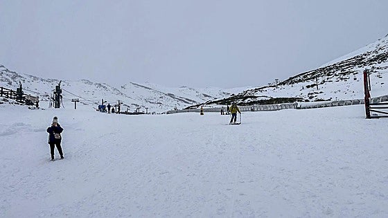 El frío abandona Cantabria, pero llega una borrasca que activa la alerta por viento y oleaje