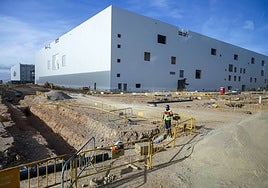 Obras en la megafábrica de baterías para Volkswagen en Valencia.