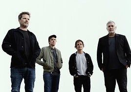 La Habitación Roja arranca su 30 aniversario con una versión de 'Los mejores años de nuestra vida'