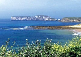 Vista de la isla de los Conejos, en Miengo.