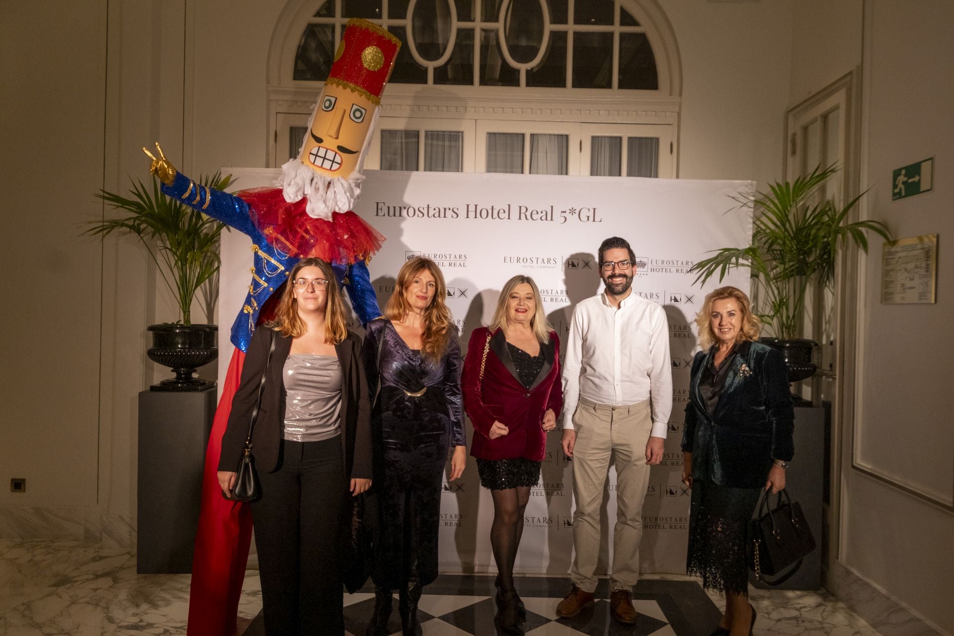 Marta Fidalgo, Silvia Aparicio, Elena Vicente, David García y Yolanda García.