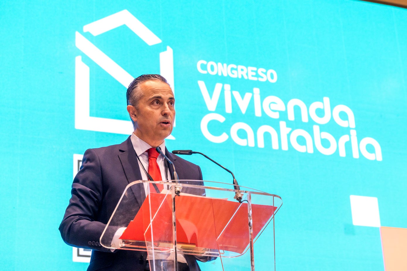 Alberto Pacheco, director Oficina Empresas Santander de Banco Santander, también intervino en el pistoletazo de salida.
